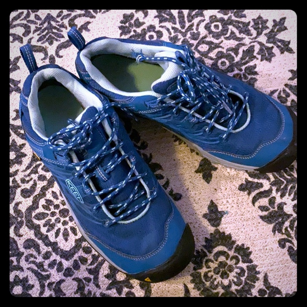 Keen hiking shoes